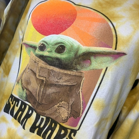 Star Wars XS Baby Yoda Against Orange Sun Graphic Sand Long Sleeve Sweatshirt - Picture 3 of 8